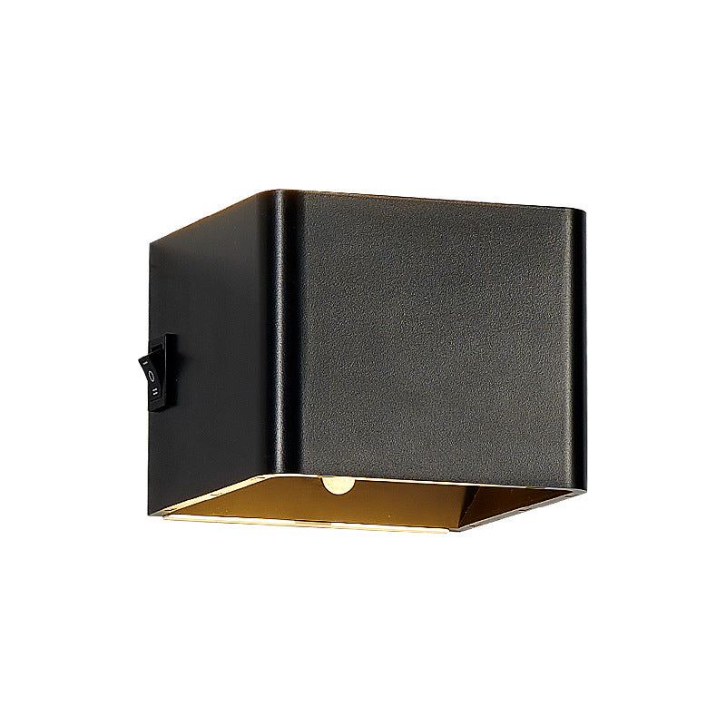 Applique murale LED rechargeable pour chambre de la marque eprolo, avec éclairage moderne et design élégant.