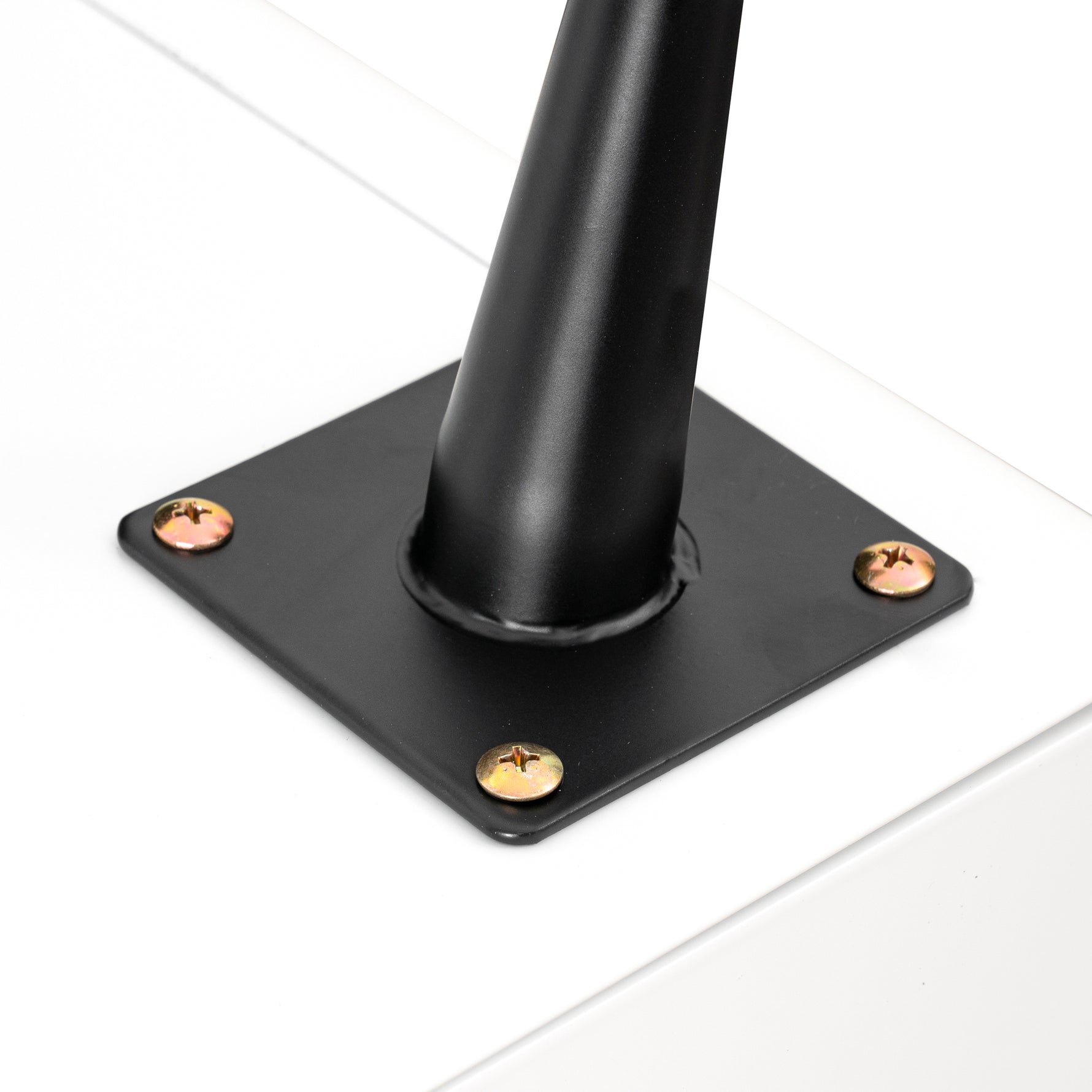 Meuble de nuit moderne eprolo en acier avec espace de rangement pour salon ou chambre, design élégant et pratique.