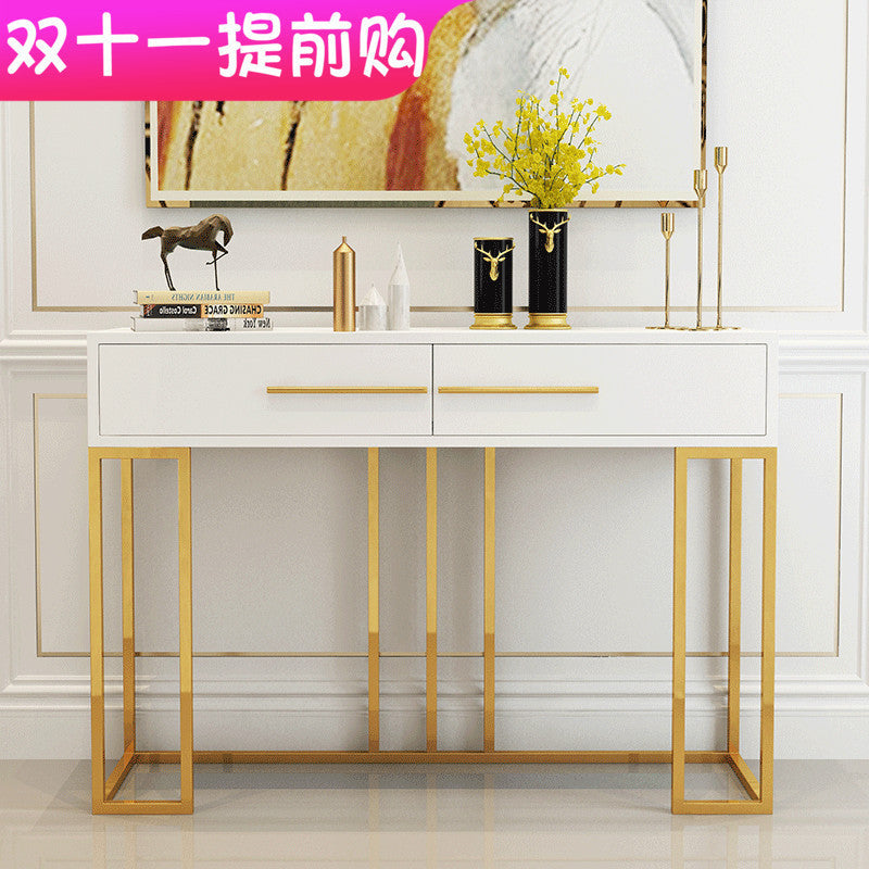 Console d'entrée en or moderne eprolo avec étagère murale longue pour ornements haut de gamme et décoration nordique.