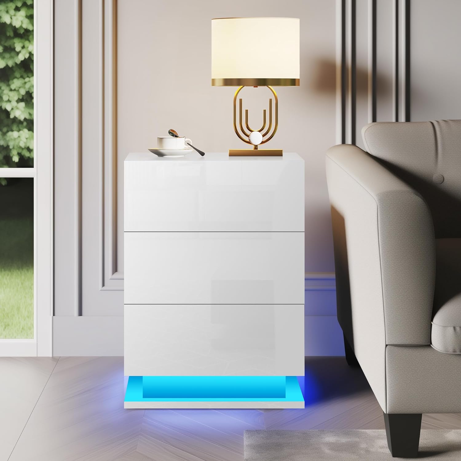 Lampe de chevet LED eprolo, lumière moderne et élégante pour la table de nuit, avec design épuré et éclairage lumineux.