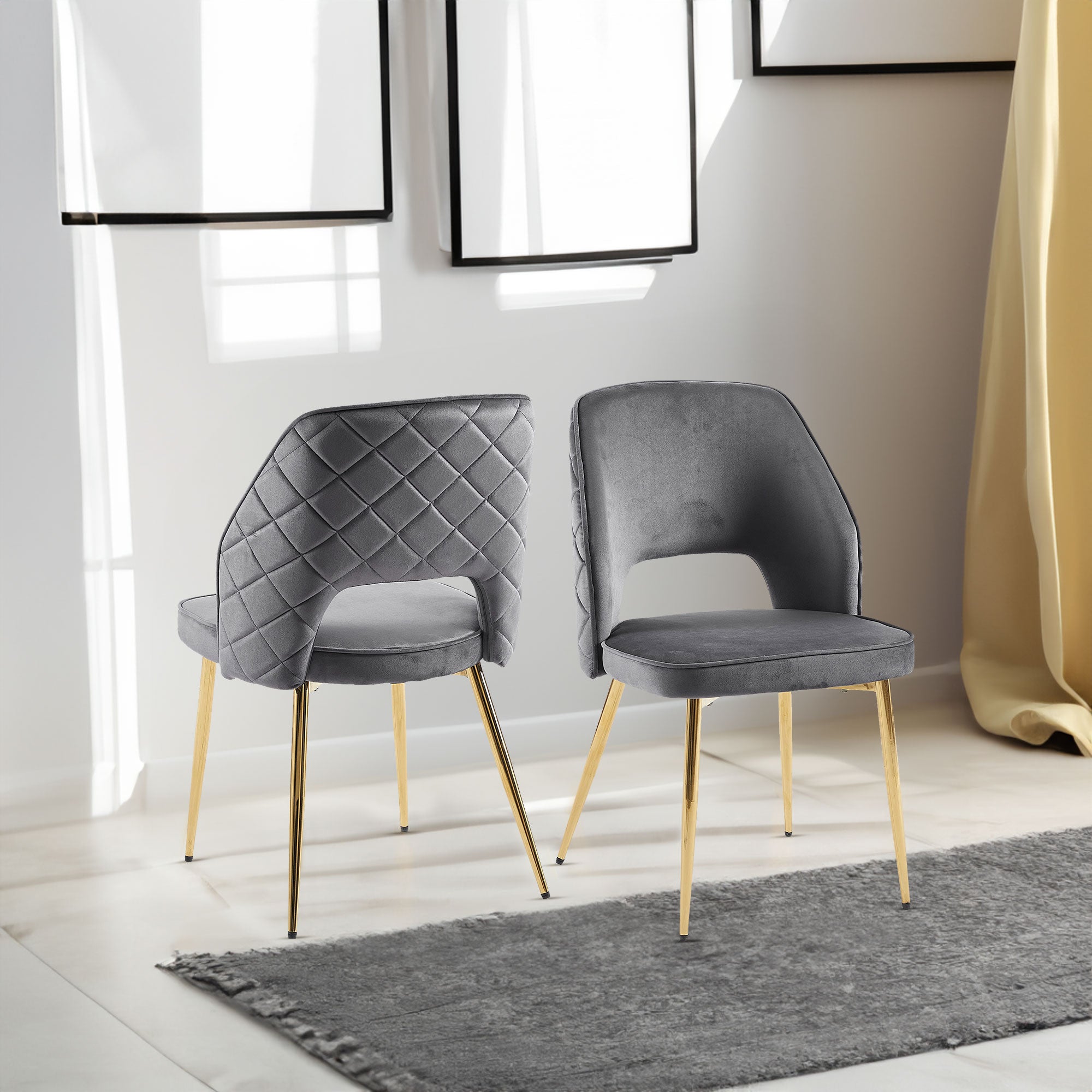 Chaise de salle à manger en velours gris de la marque eprolo, vue de face avec dossier rembourré et pieds en bois.