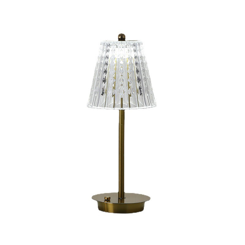 Lampe de table en métal moderne avec cristaux, lampe tactile romantique pour la chambre ou bar, ambiance créative et élégante.