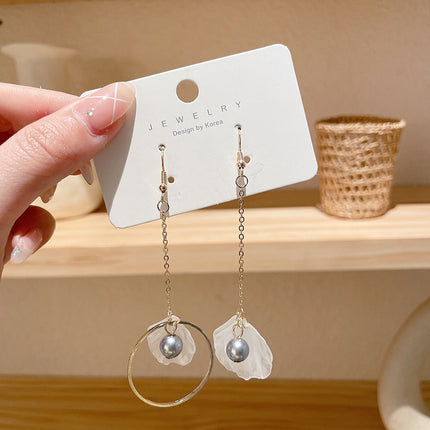 Ins Simple And Small Women's Fashion Sense Temperament Pearl Earrings