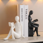 Support de livres modernes eprolo avec ornements de personnages pour décoration intérieure, idéal pour salon et télévision.