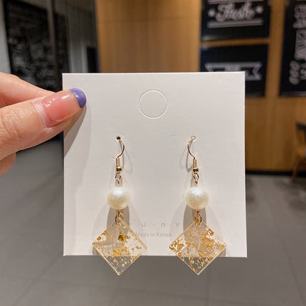 Ins Simple And Small Women's Fashion Sense Temperament Pearl Earrings