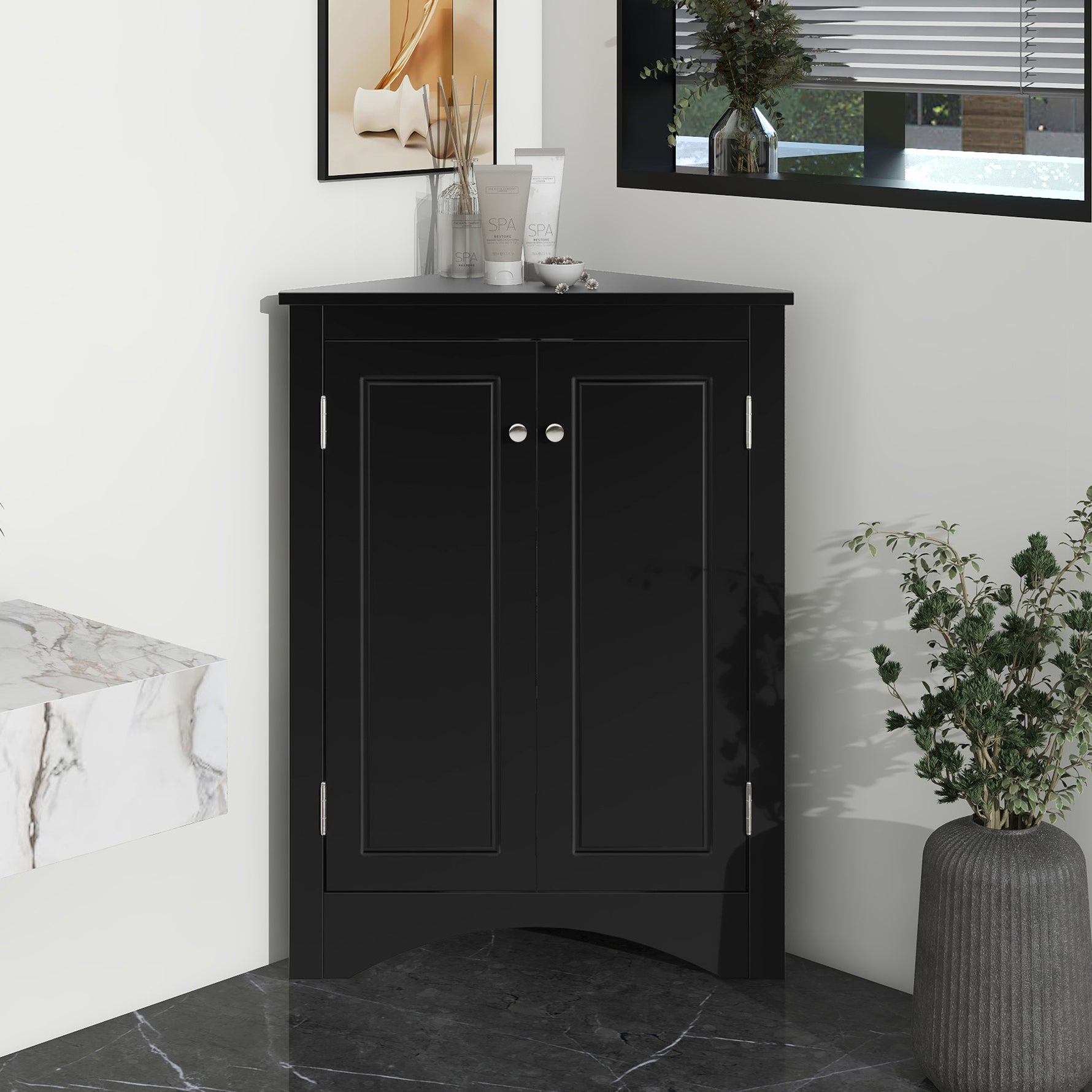 Armoire de rangement pour salle de bain en triangle noir avec étagères ajustables, meuble autoportant pour cuisine ou salle de bain.