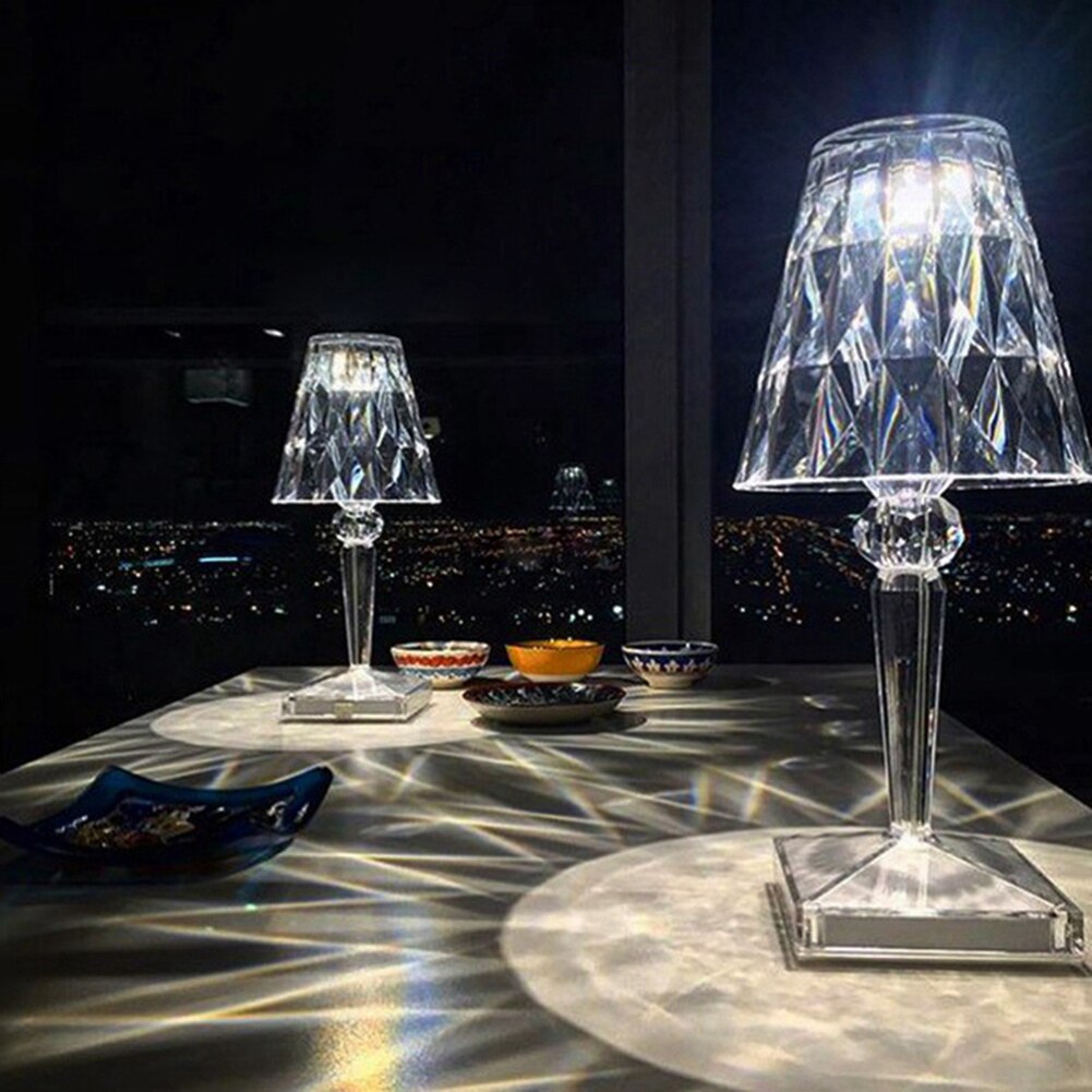 Lampe de bureau en acrylique italienne eprolo avec capteur tactile, prisme transparent pour chevet ou salon.