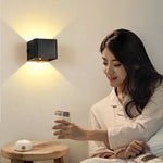 Applique murale LED rechargeable pour chambre de la marque eprolo, éclairage moderne et pratique pour la décoration intérieure.
