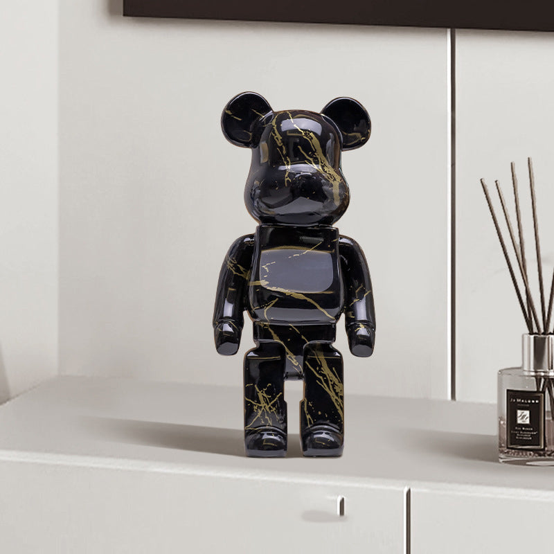 Décoration de salon avec un lapin en ornement, style violent bear, par eprolo, visible avec détails de la figurine en bois ou céramique.