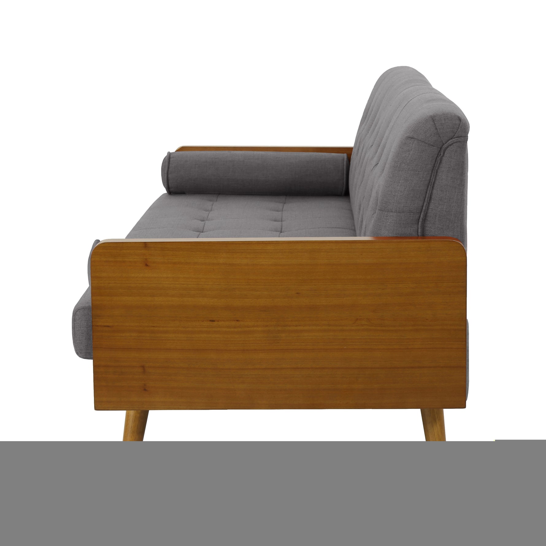 Chaise Aidan en style moderne mi-century, design élégant et confortable, fabriquée par eprolo, vue de face.