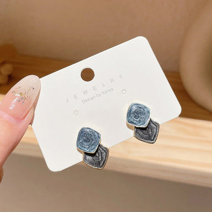 Ins Simple And Small Women's Fashion Sense Temperament Pearl Earrings