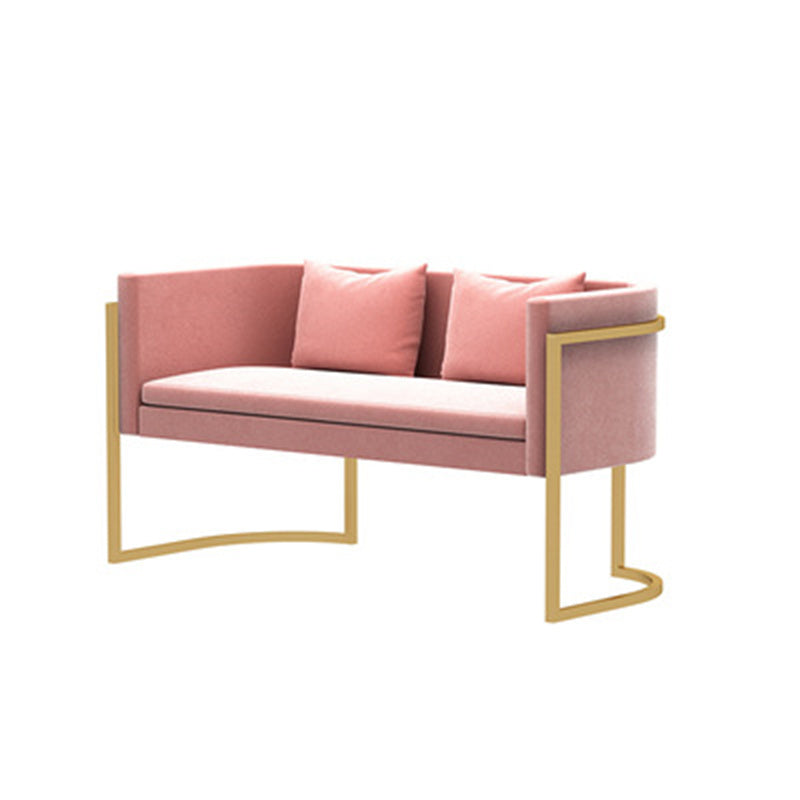 Canapé de salon confortable Novah pour espace de repos et réception, avec design simple et moderne.