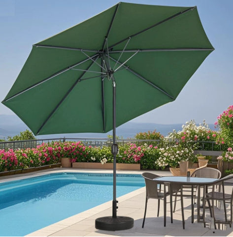 Parasol d'extérieur Novah pour cour, villa ou espace de loisir, offrant une protection solaire élégante en plein air.
