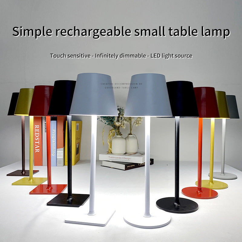Lampe de bureau LED eprolo, table de décoration avec bras en métal, protection oculaire, port USB et design créatif.
