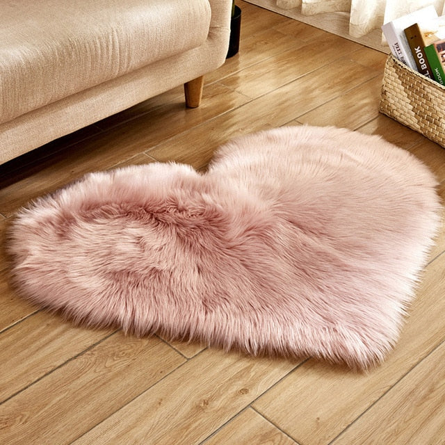 Tapis en laine artificielle cœur d'amour d'eprolo, tapis moelleux et fluffy pour salon ou chambre, décoration intérieure chaleureuse