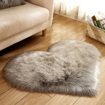 Tapis en laine artificielle en forme de cœur, pelucheux et doux, idéal pour salon ou chambre, de marque eprolo.
