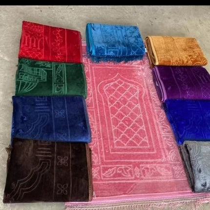 Raschel Embossed Prayer Mat With Tassel Prayer Mat Solid Color