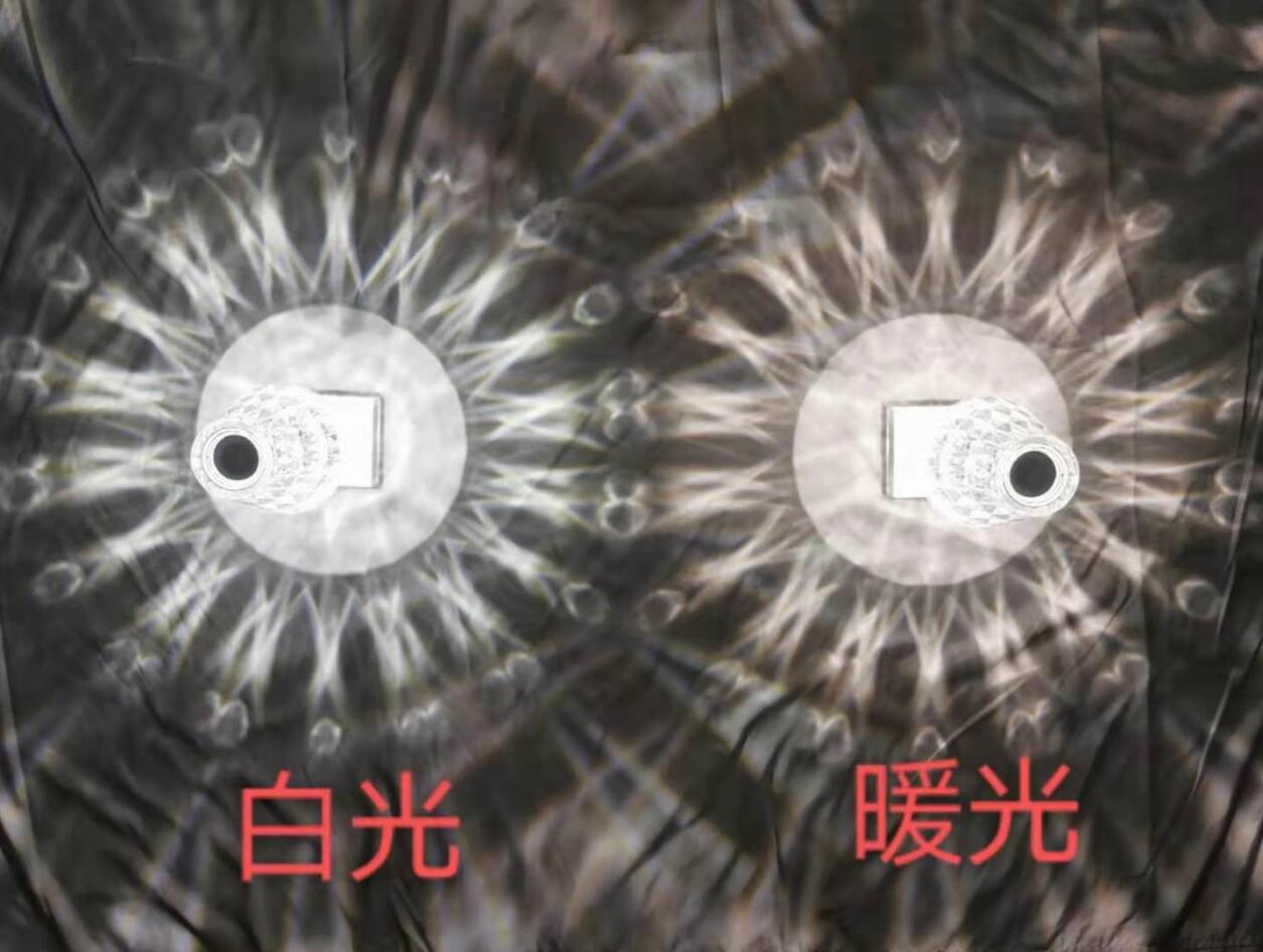 Lampe de bureau en acrylique italienne eprolo avec capteur tactile, design en prisme transparent pour chambre ou salon.