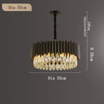 Lustre moderne et simple en cristal noir pour salon, éclairage élégant de marque Novah, avec design minimaliste et sophistiqué.