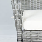 Ensemble de salon de jardin en osier gris avec 3 pièces et coussins blancs, conçu par eprolo pour un espace extérieur élégant