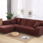 Housse de canapé en tissu de couleur unie eprolo, ajustée et élastique, couvrant entièrement le sofa et ses coussins.