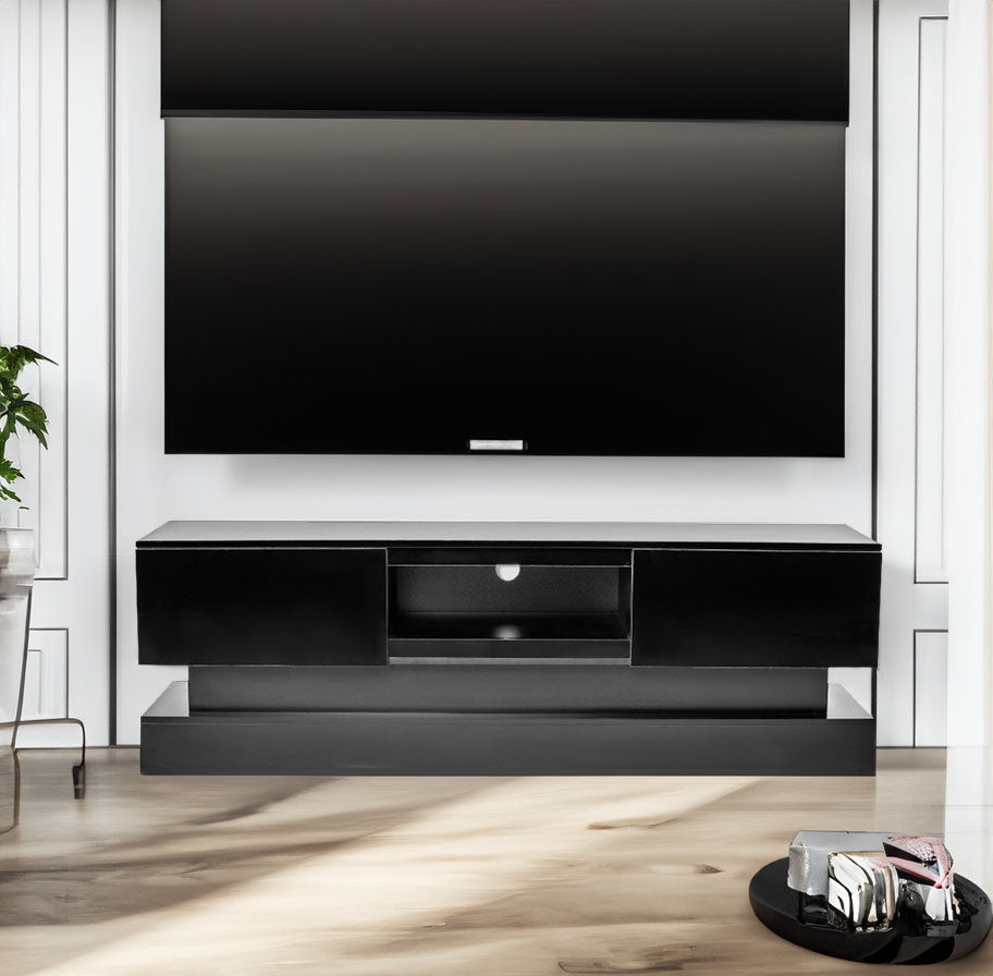 Meuble TV noir moderne de 131 cm avec éclairage LED, finition brillante haute gloss, de la marque eprolo.