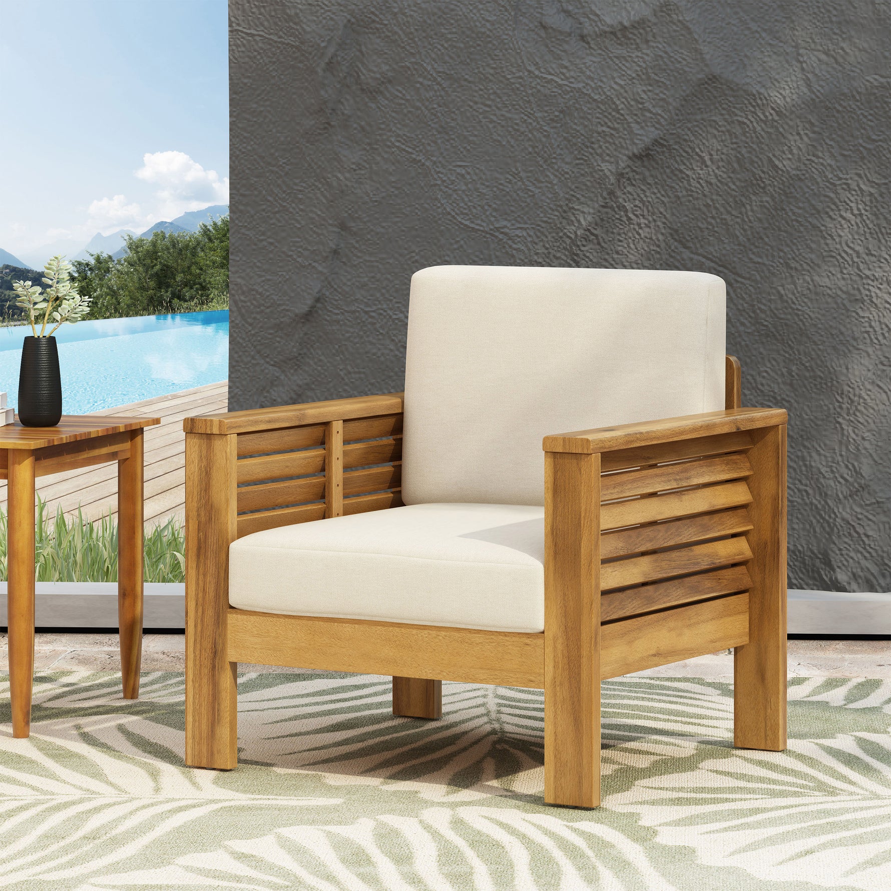 Table extérieure en acacia, bois naturel de la marque eprolo, montrant la texture et la finition du bois en plein air.