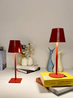 Lampe de table design créative Eprolo avec LED, protection oculaire, port USB, base métallique pour décoration de bureau ou hôtel.