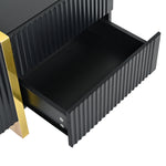 Meuble TV moderne noir avec rangements et tiroirs pour téléviseurs jusqu'à 80 pouces, design élégant et contemporain.