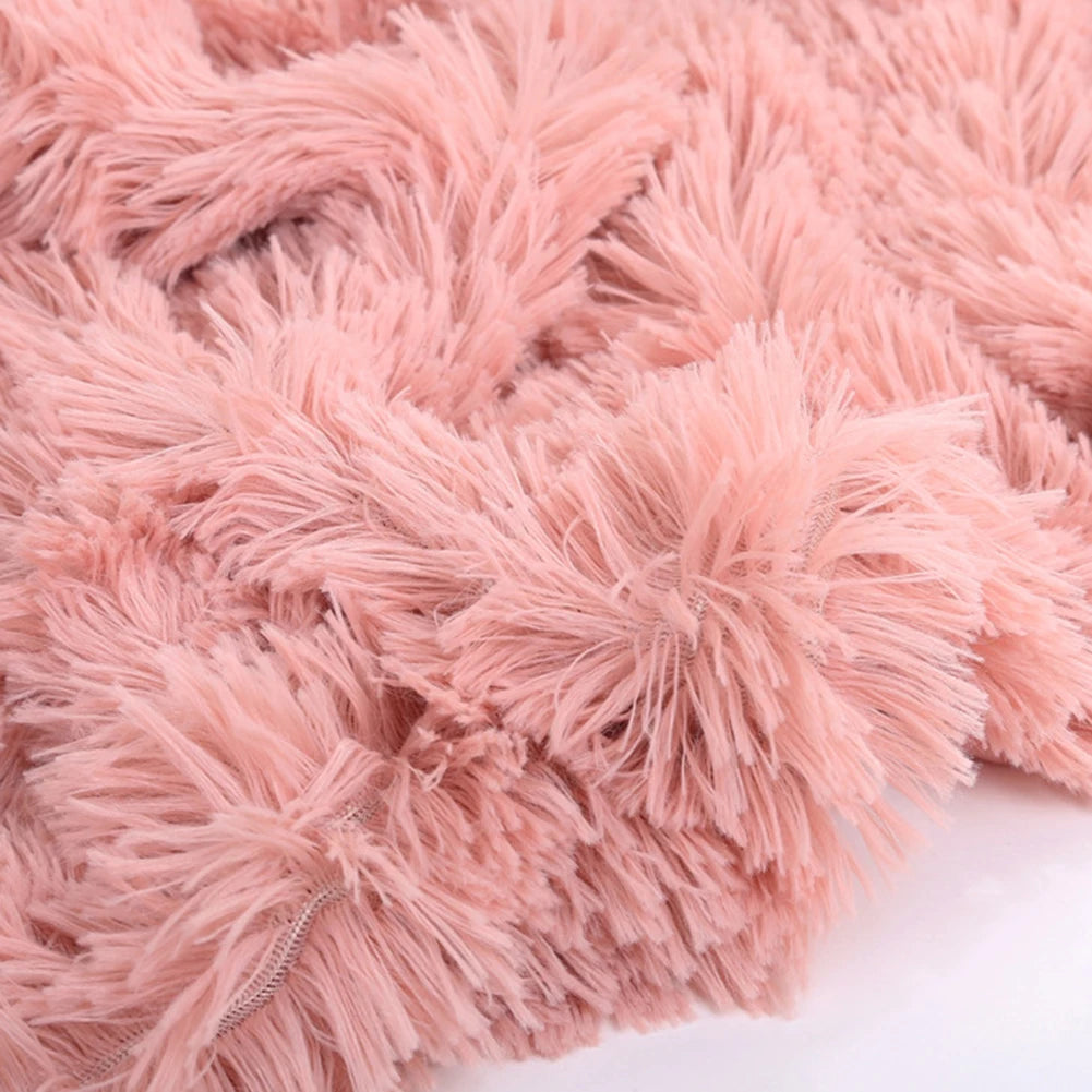 Tapis shaggy doux et chaud de 80x120cm de la marque eprolo, pelucheux et moelleux pour le confort.