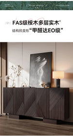 Meuble de rangement debout Novah pour salon, entrée ou bureau, avec portes et étagères en bois clair.
