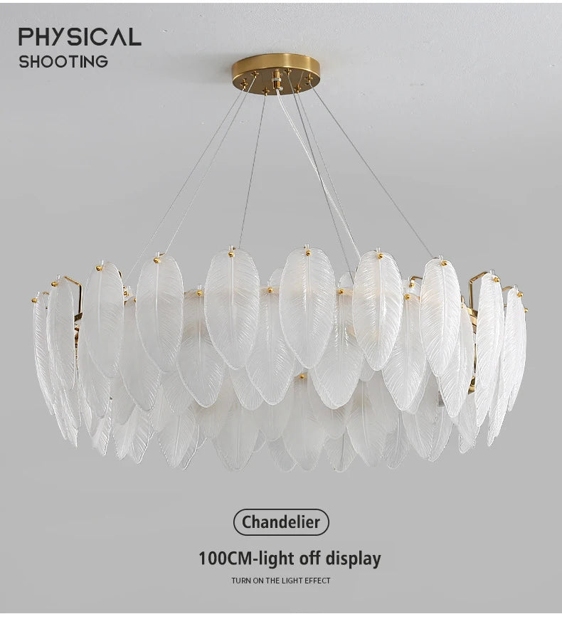 Lustre moderne de plafond Novah avec design élégant en métal et cristaux suspendus, éclairage décoratif pour salon ou salle à manger.