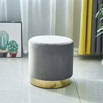 Pouf moderne en tissu Novah, mobilier ottoman élégant et confortable pour salon ou espace de détente.