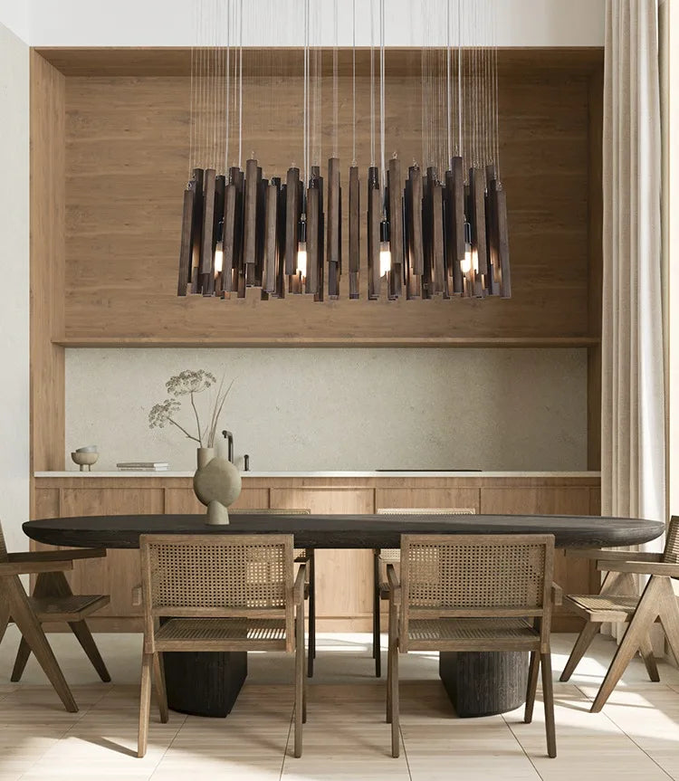 Lustre en bois de ferme pour restaurant, modèle Novah, avec plusieurs branches et bougeoirs en bois naturel.