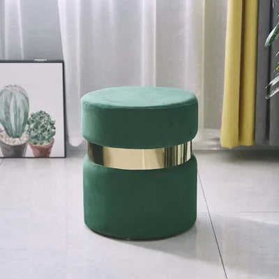 Pouf moderne en tissu de meuble ottoman Novah, pièce de décoration élégante pour salon ou espace de repos.