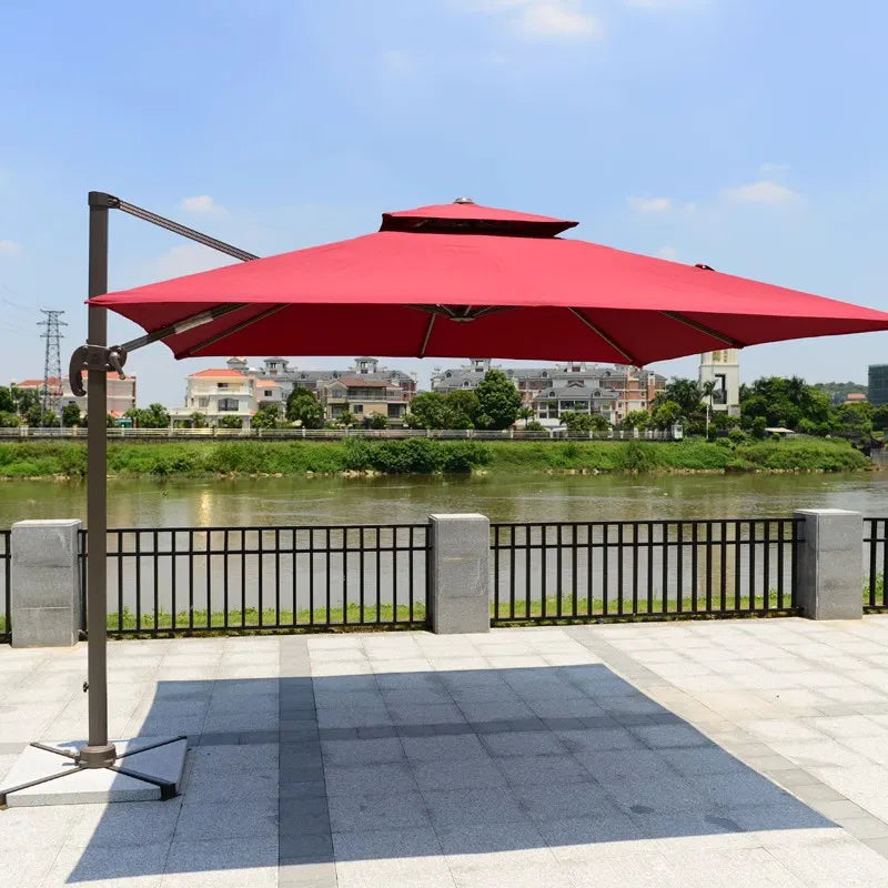 Parasol d'extérieur Novah 3m style roman pour plage et piscine, ombrage large et robuste en tissu résistant.