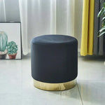 Pouf ottoman moderne en tissu de la marque Novah, mobilier élégant pour salon, assise ou déco intérieure.