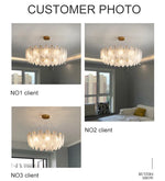 Luminaire moderne en suspension de plafond Novah, lustre élégant avec design contemporain et abat-jour en verre.