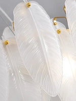Lustre moderne pour plafond de la marque Novah avec design élégant en métal et ampoules visibles.