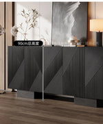 Meuble de rangement debout Novah pour salon, entrée ou bureau, avec portes et étagères pour organiser efficacement l'espace.