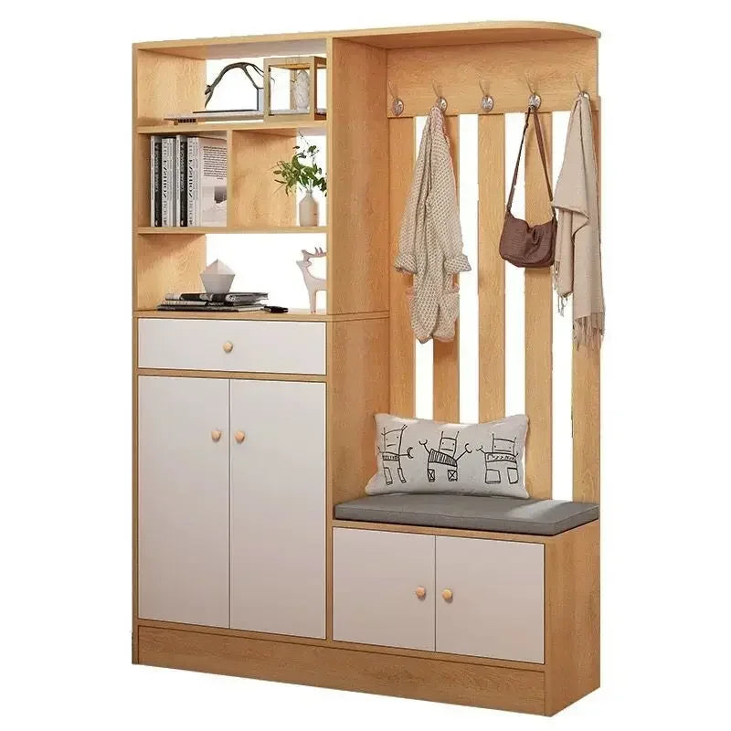 Armoire moderne Novah avec portes élégantes et espace de rangement spacieux pour chambre à coucher.