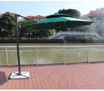 Parasol d'extérieur Villa pour balcon Novah, grand parasol en tissu avec pied pour ombrager un espace extérieur.