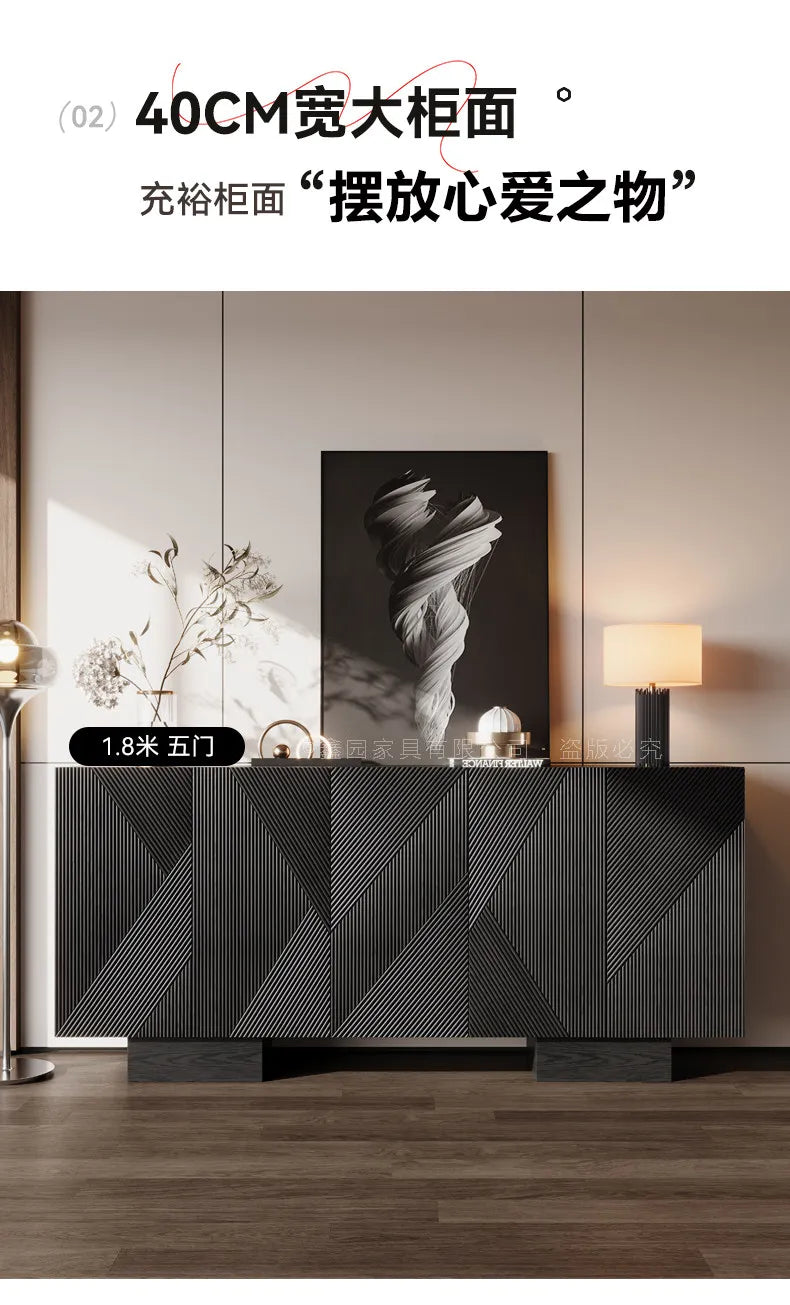 Meuble de rangement debout Novah pour salon, entrée ou bureau, avec portes et espace de stockage visible.