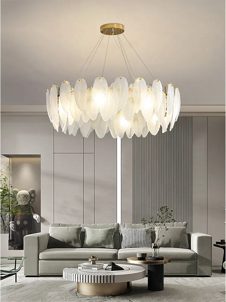 Lustre moderne pour plafond de la marque Novah, design élégant avec plusieurs ampoules en verre transparent.