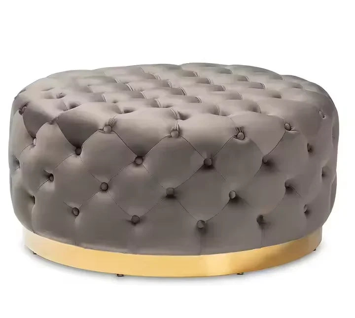 Pouf rond en velours moderne Novah, ottoman rond en tissu velours doux, décoration intérieure élégante et contemporaine.