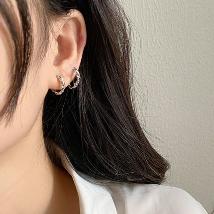 Ins Simple And Small Women's Fashion Sense Temperament Pearl Earrings