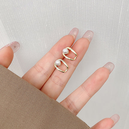 Ins Simple And Small Women's Fashion Sense Temperament Pearl Earrings
