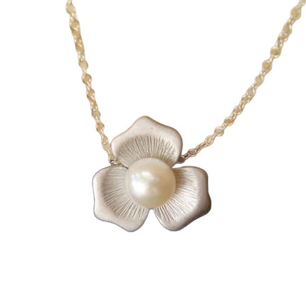 Petal Pearl Pendant Necklace High-grade Clavicle Chain